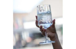 Koziol Superglas Club No. 04Wijnglas 300 Ml - Set Van 2 Stuks. -Hayward Verkoopwinkel koziol superglas club no 04 wijnglas 300 ml set va 3