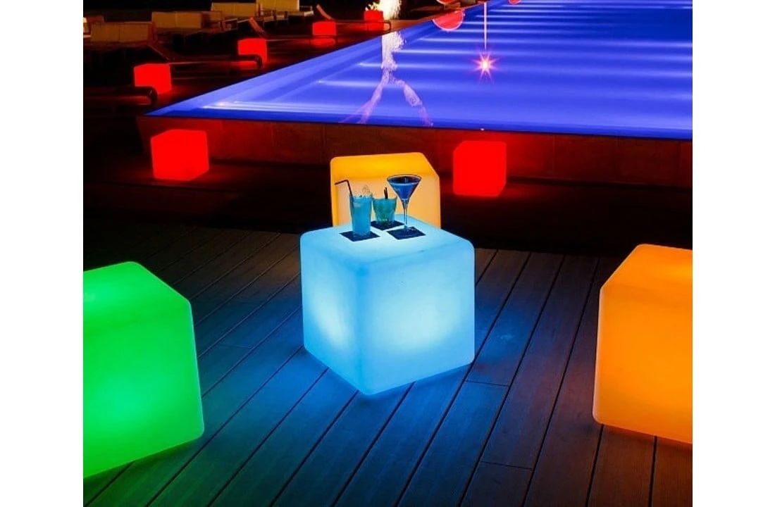 Poolstyle Lichtgevende Kubustafel - RGB LED 5 Poolstyle Lichtgevende Kubustafel - RGB LED - Afbeelding 5